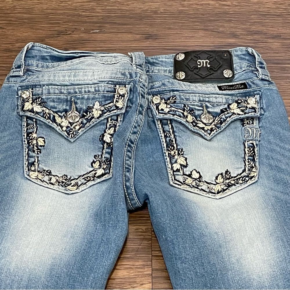 Vintage Miss Me Signature Boot Cut Jeans Factory Distressed STYLE JPS9E2BD Sz 27